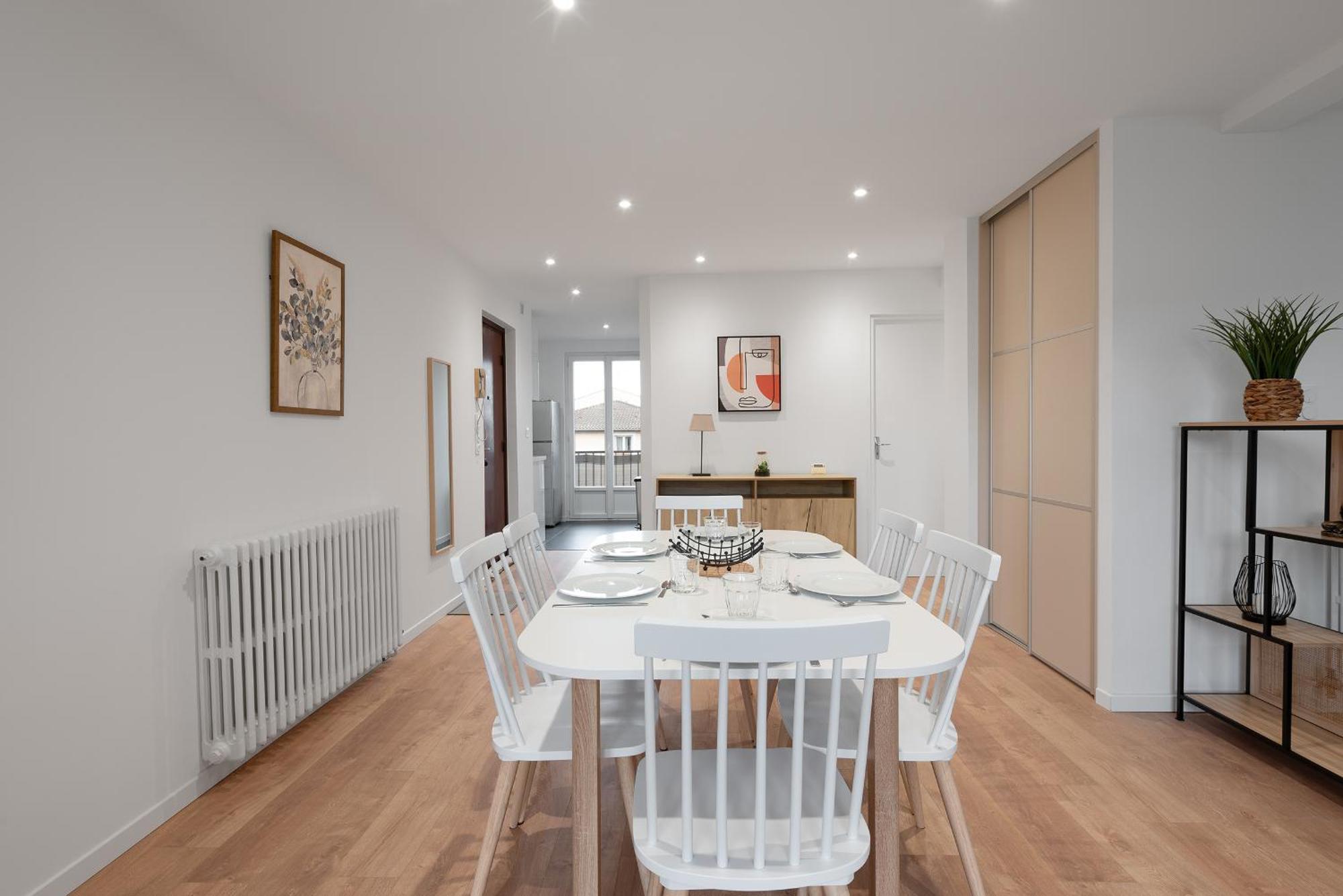 Spacieux T3 Avec 2 Parkings Gratuits Et 2 Balcons Toulouse Luaran gambar